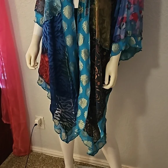 STERLING STYLES 1990s Mixed Print Metallic Patchwork Assymetric Kimono - Picture 7 of 11